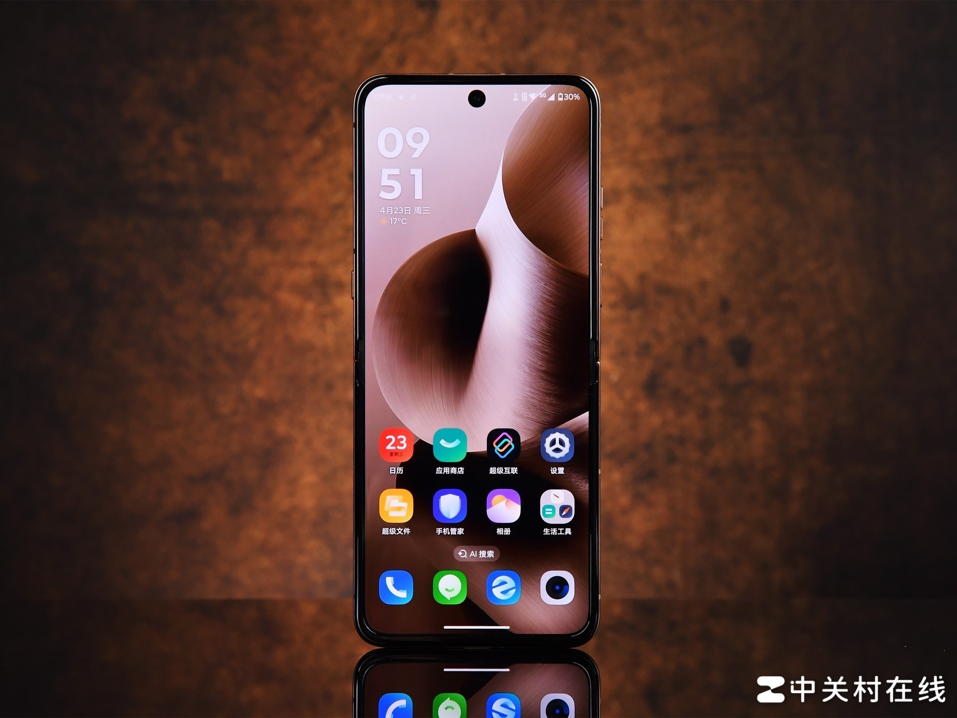 联想moto razr 60 Ultra AI元启版评测 旗舰体验，折于掌心