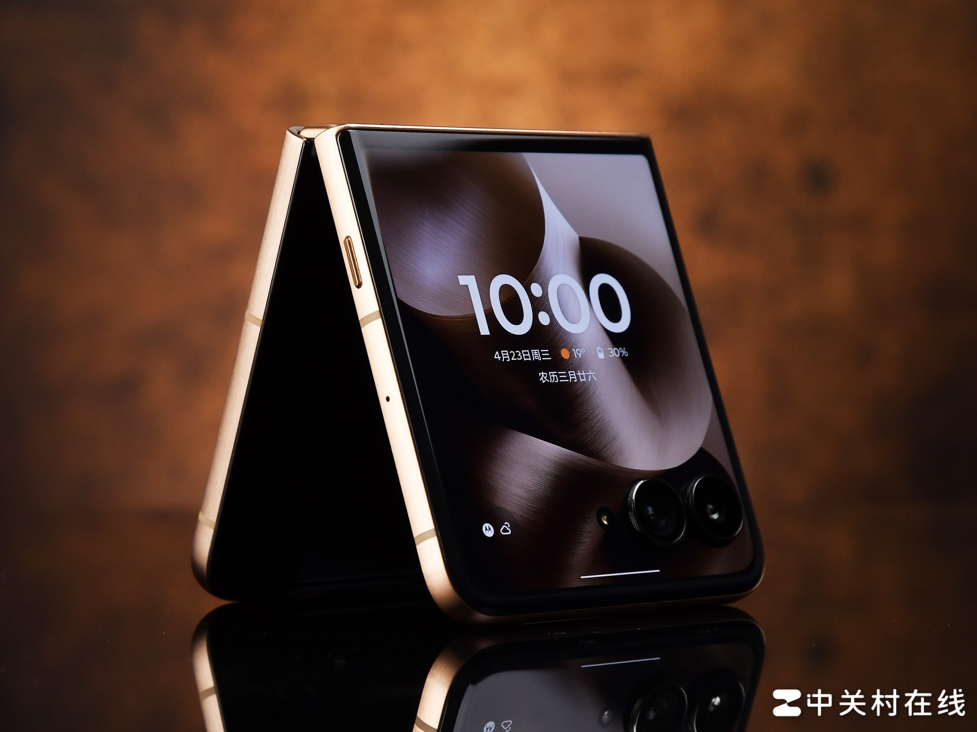 联想moto razr 60 Ultra AI元启版评测 旗舰体验，折于掌心