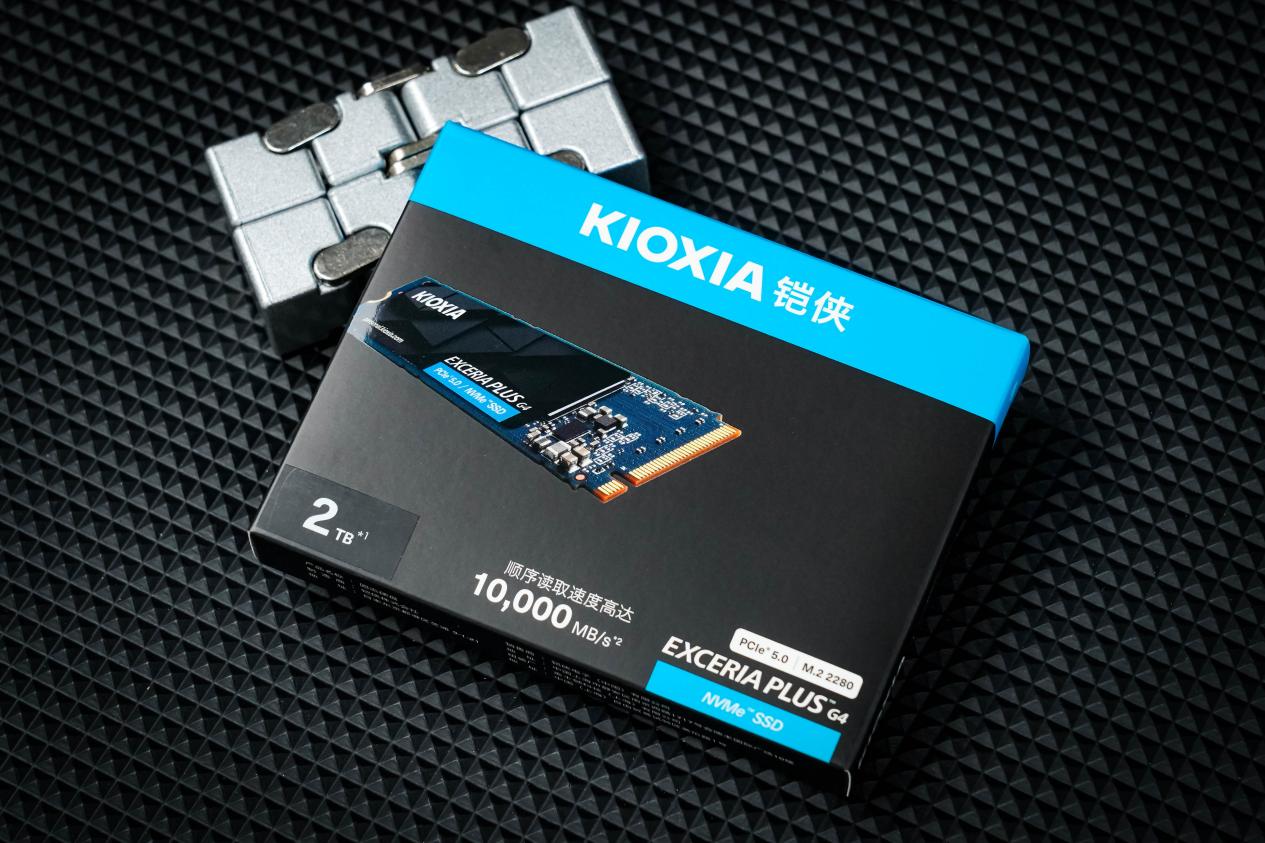 EXCERIA PLUS G4̬Ӳ⣺辶 ЧPCIe5.0Ӳµ䷶