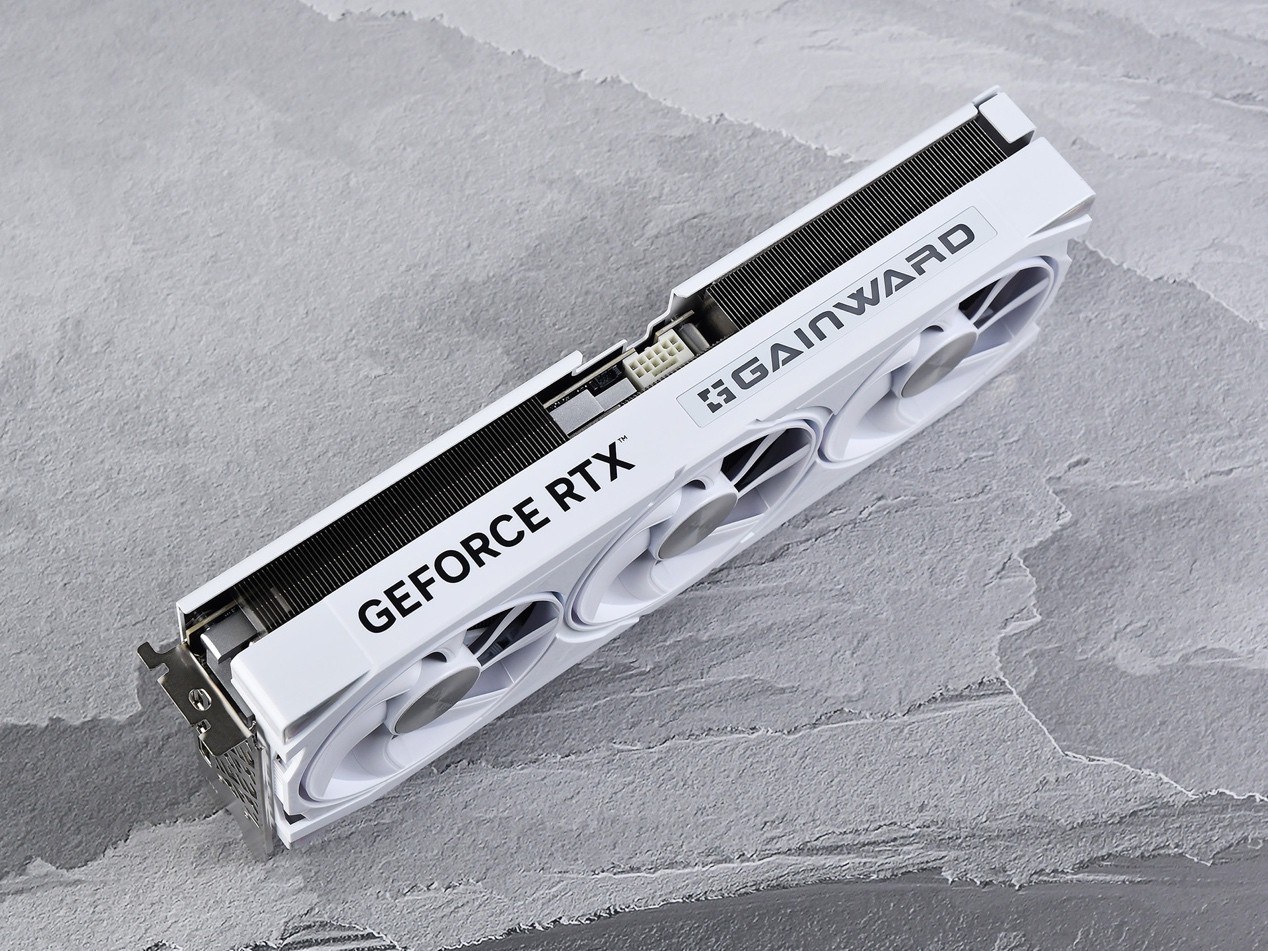 RTX 5070 Ti̤ѩOC OC֮