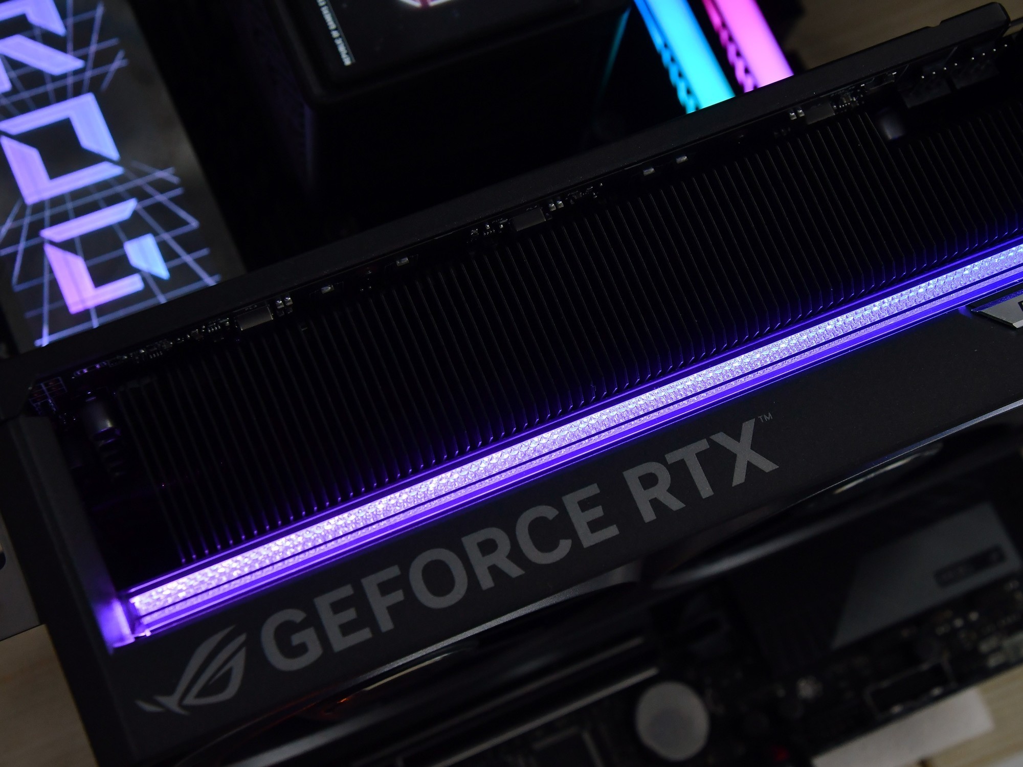 ˶ROG ASTRALҹRTX 5090 DԿ⣺۷ʵ