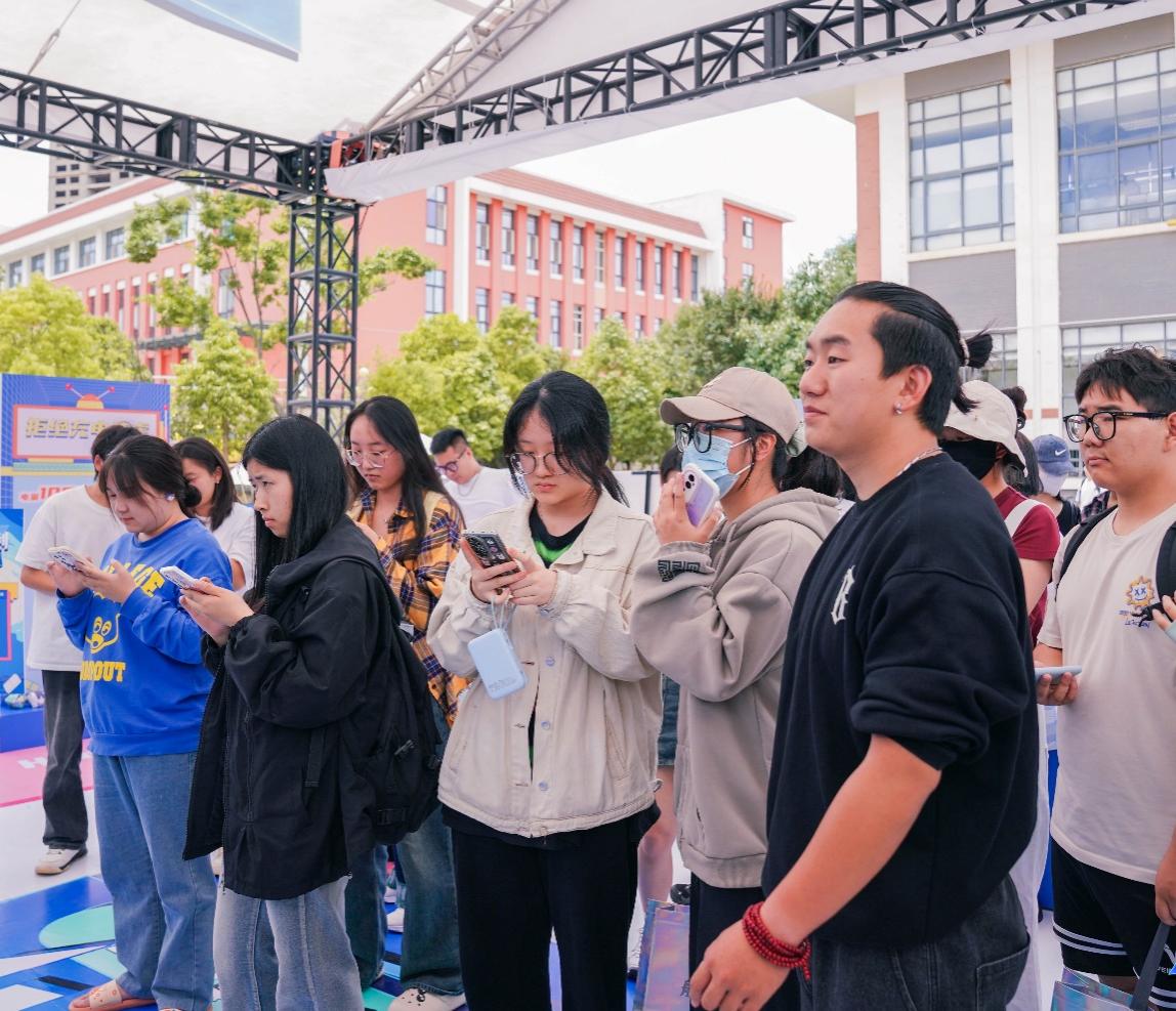 创新科技,拥抱AI时代:索泰全国校园行昆明站成功举行