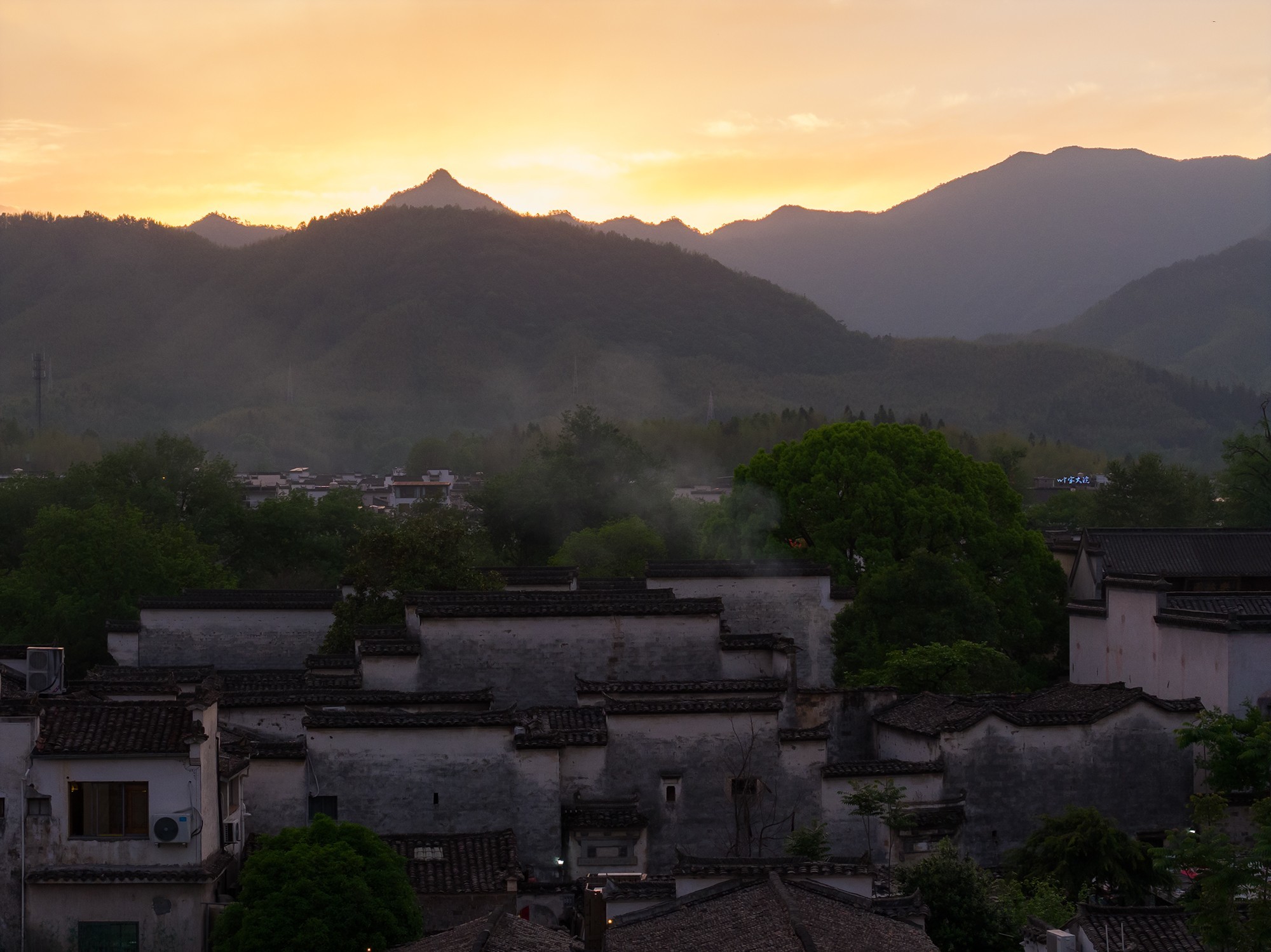 Mavic 4 Pro⣺14/3콢˻