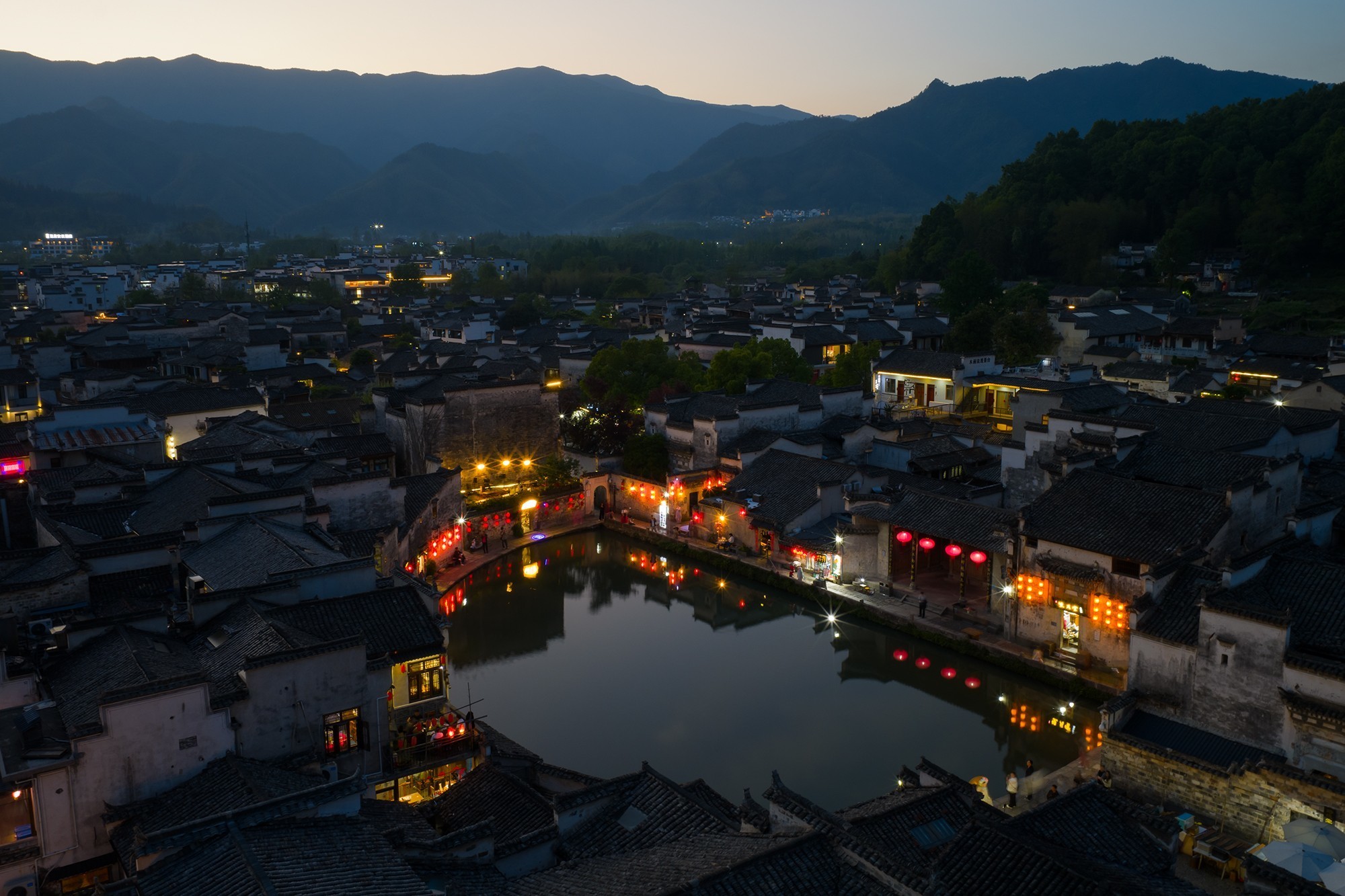 Mavic 4 Pro⣺14/3콢˻