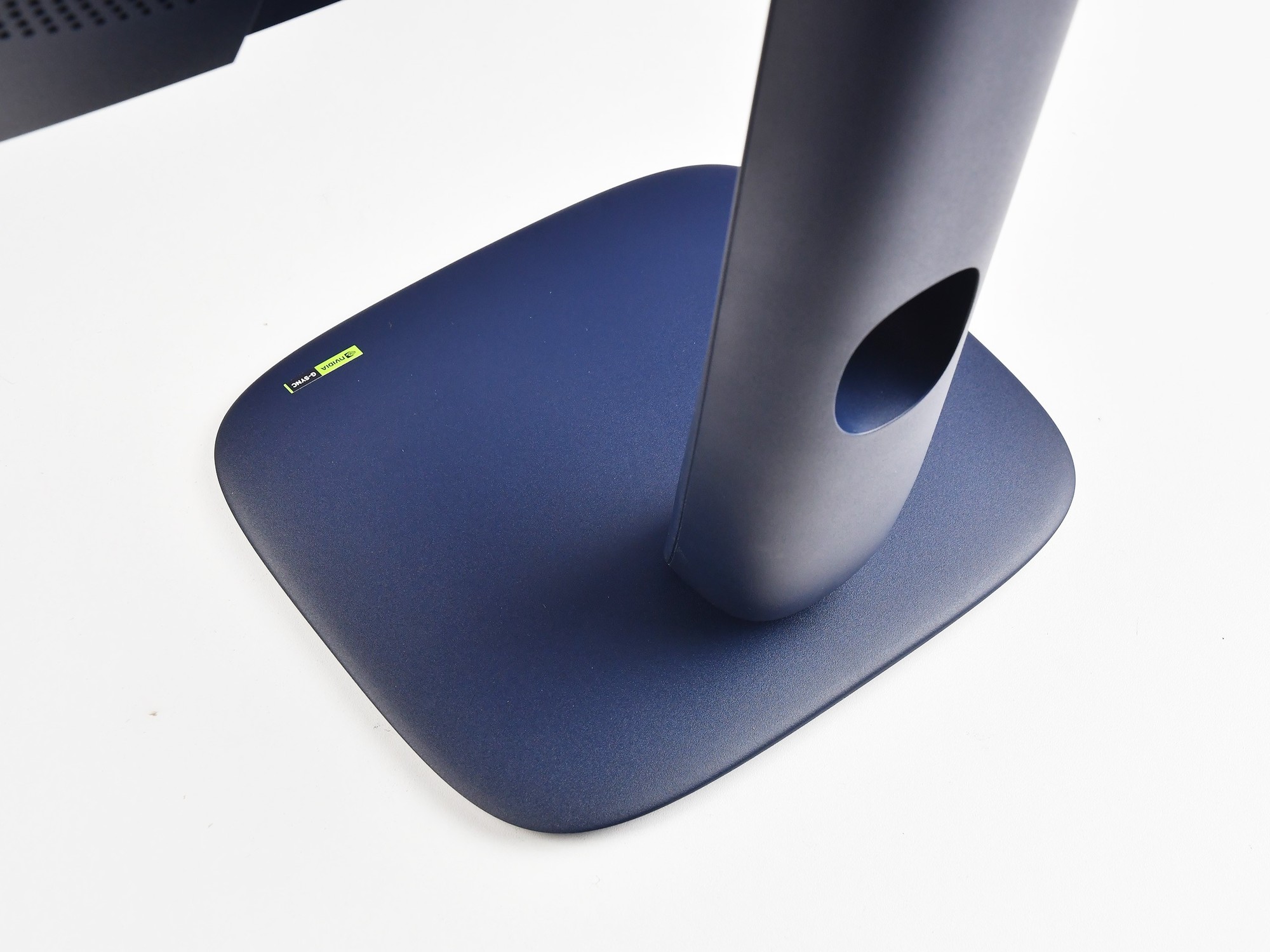 体验Alienware外星人AW2525HM显示器:小尺寸高刷电竞神器