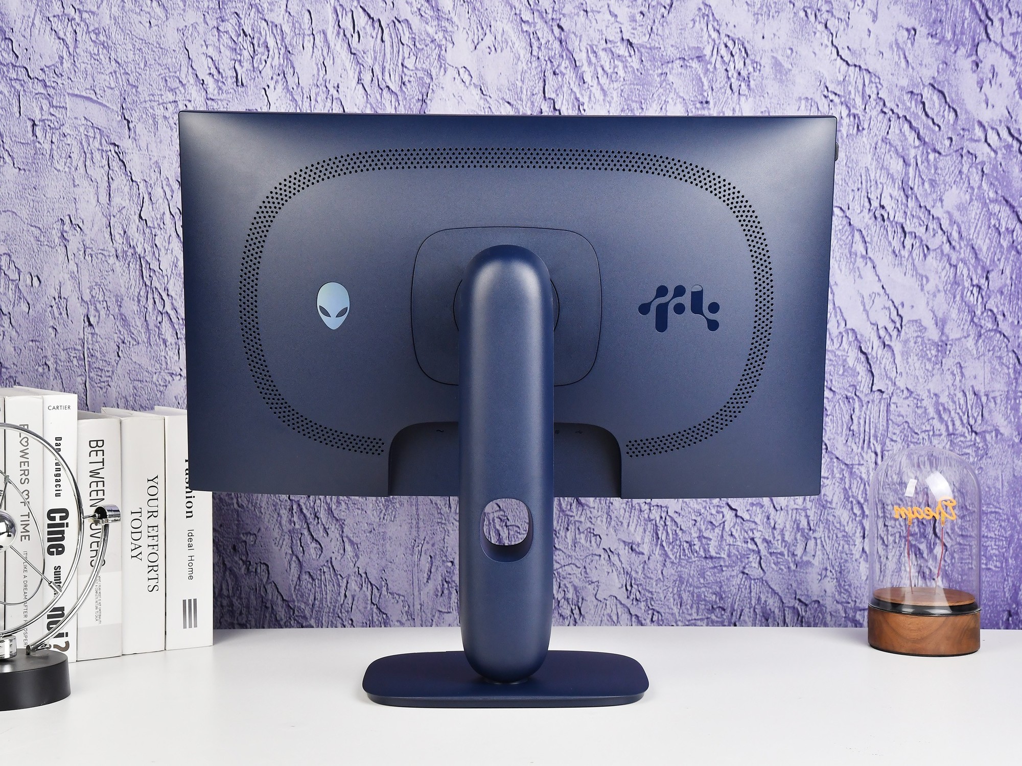 体验Alienware外星人AW2525HM显示器:小尺寸高刷电竞神器