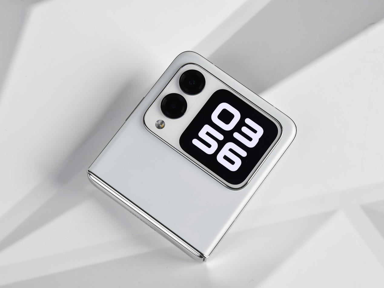 ��Ϊnova Flip���⣺���������˵��۵����ռ���