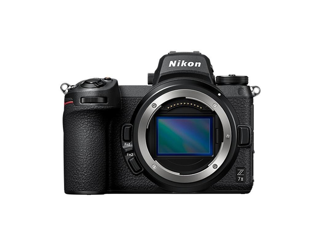 ῵ Z7II()