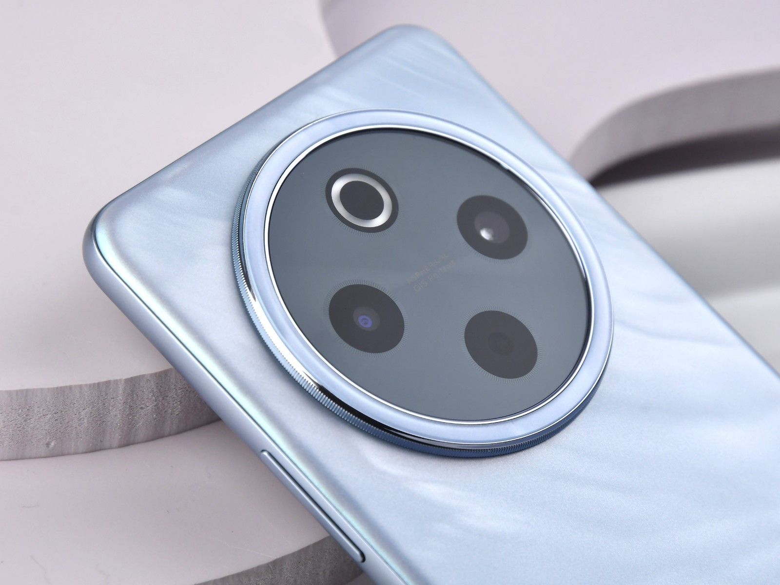 vivo Y300 Pro+Ӱ��ʵ�� �콢�����ջ��ж�