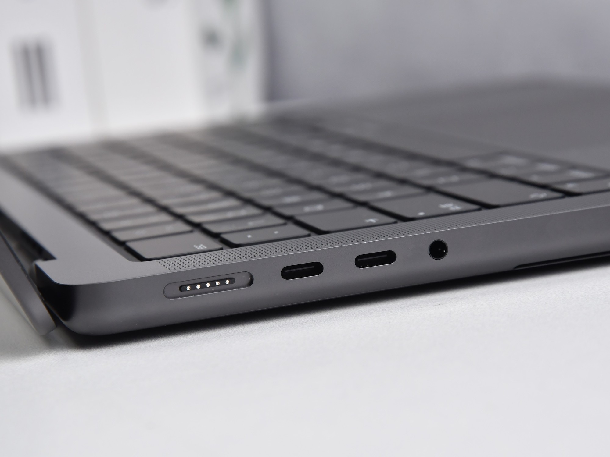 上手体验M4版苹果MacBook Pro：除了丑点儿没毛病