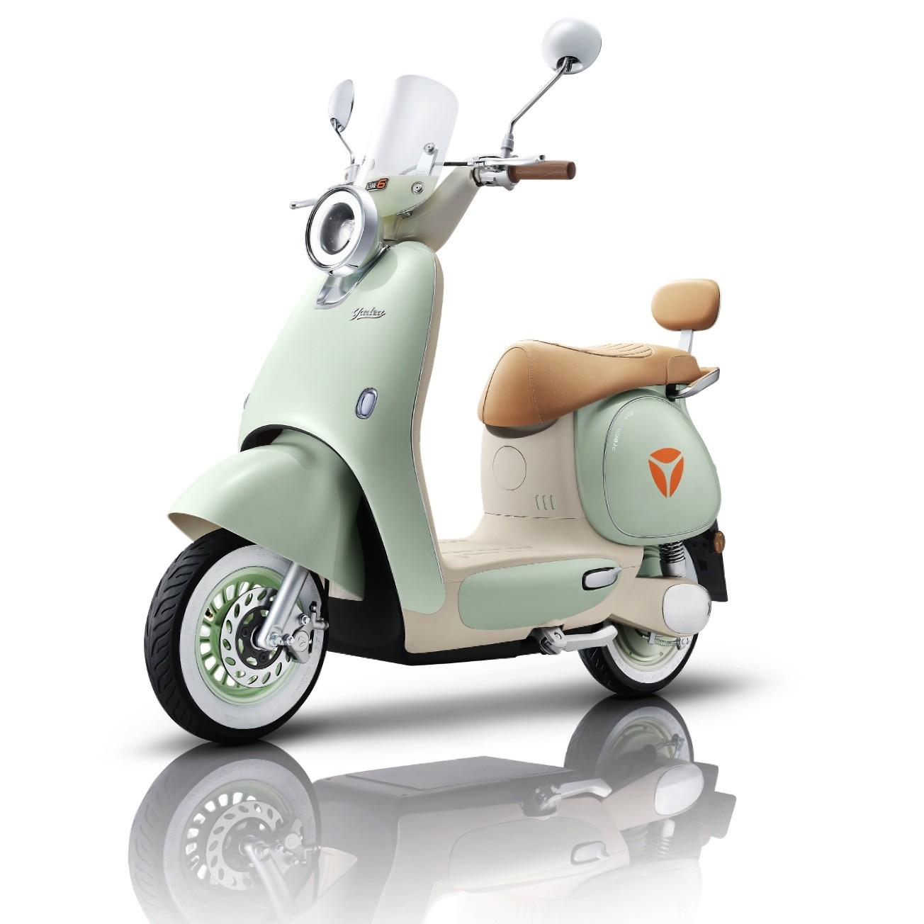 雅迪 冠能6代Q50 电动车