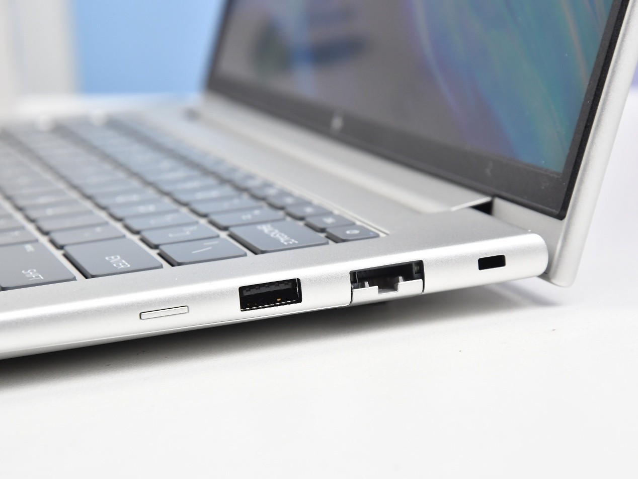 办公体验全方位+满 惠普战66 14+高性能轻薄商务本评测