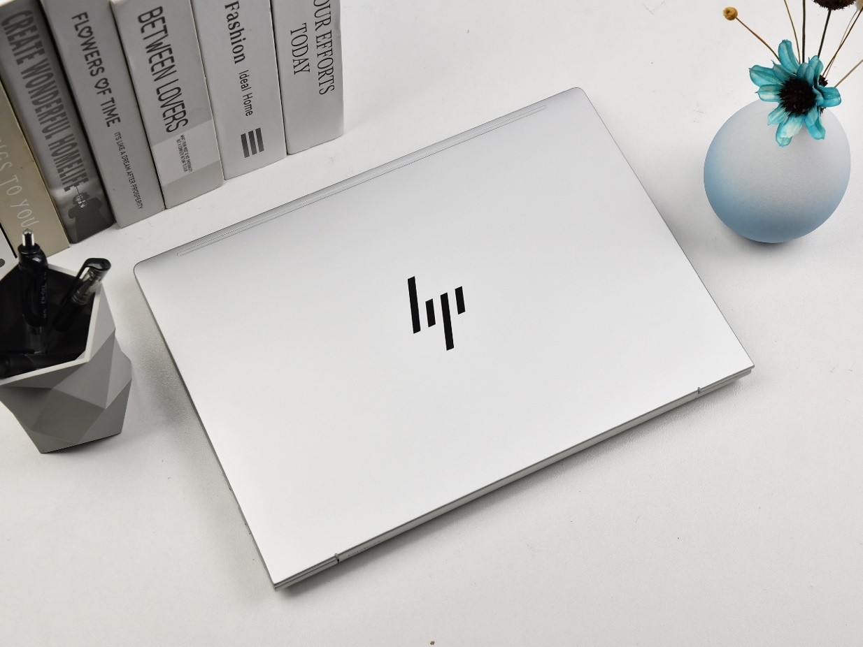 办公体验全方位+满 惠普战66 14+高性能轻薄商务本评测