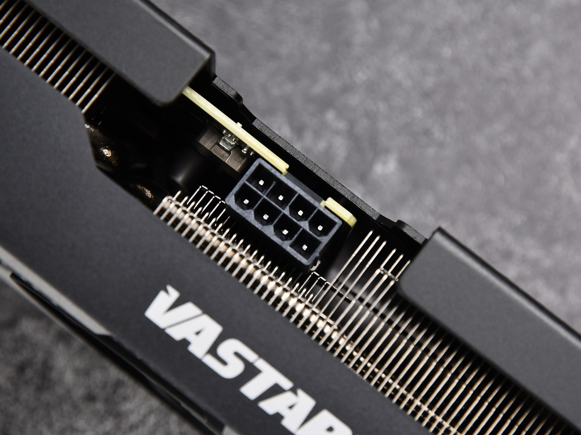 RX 9060 XT 16GB OC ɫϽ Ϸ