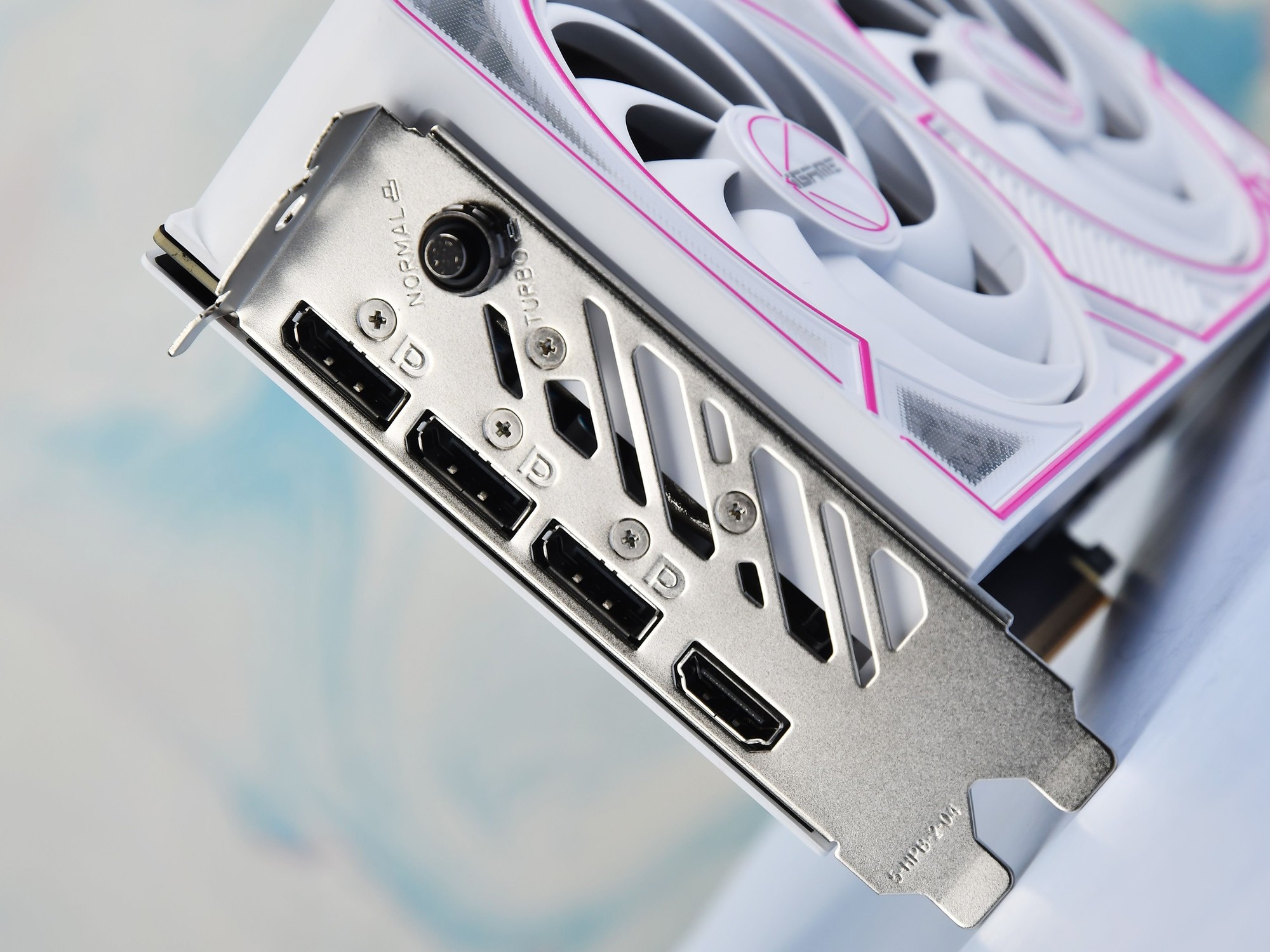 iGame GeForce RTX 5060 Ti Ultra W DUO OCԿ⣺ʵ֣Ϸ