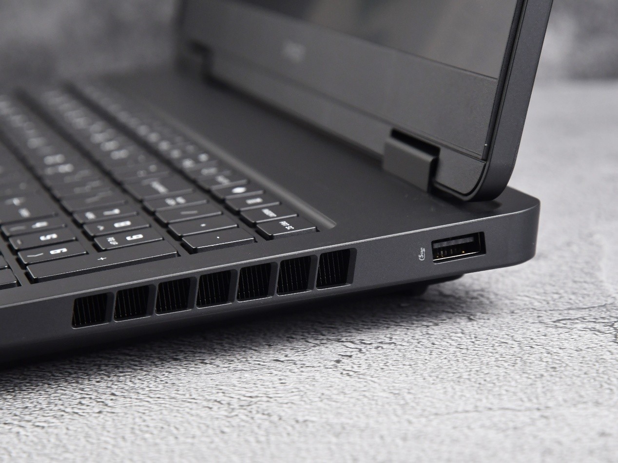 性价比、质价比全都要 暗影精灵 11 游戏笔记本评测