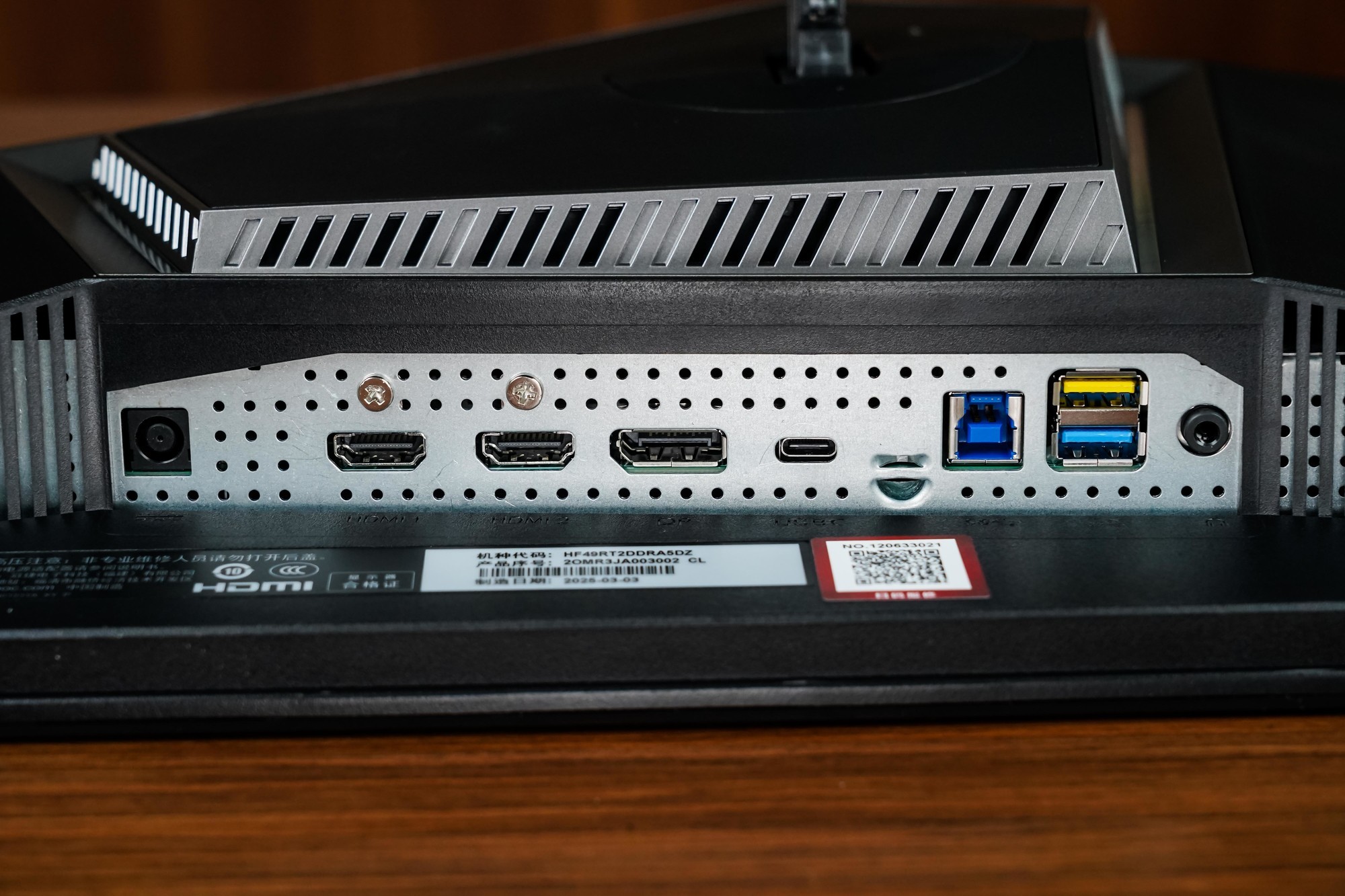 RTX 50系显卡最佳搭档 AGON AG276UZD 4K@240Hz旗舰显示器