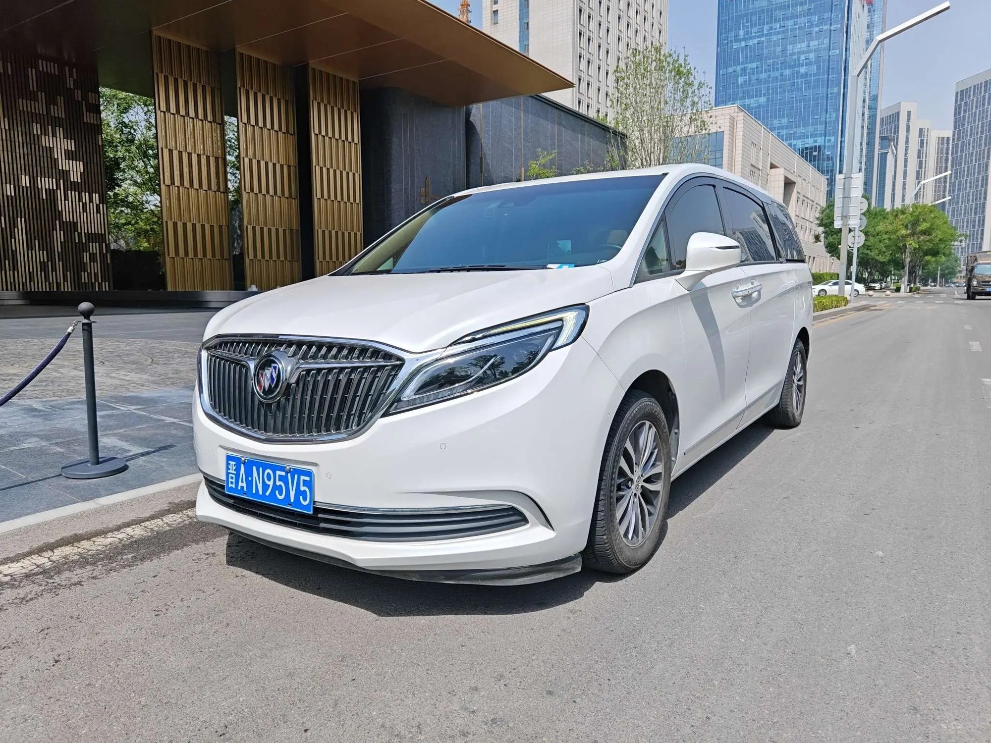 19万就能买豪华mpv 别克gl8太值啦