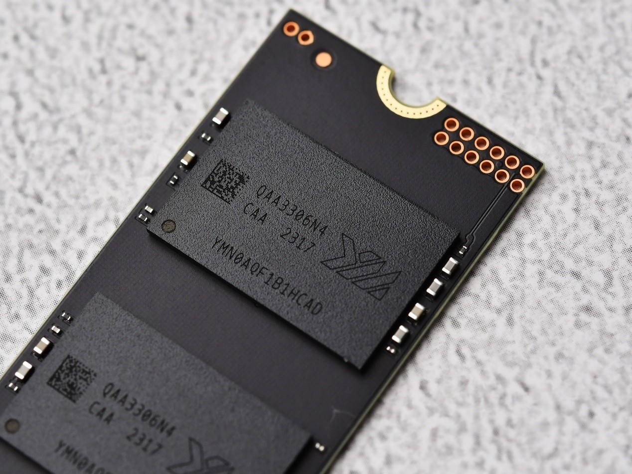 iGame M15 Origo评测:颜值与性能并存 搭载长江存储PC41Q 表现超预期