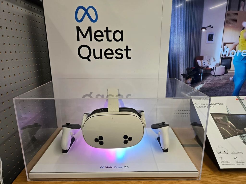 Meta Quest 3S 头显实物再曝：1832 x 1920 像素、128GB / 256GB