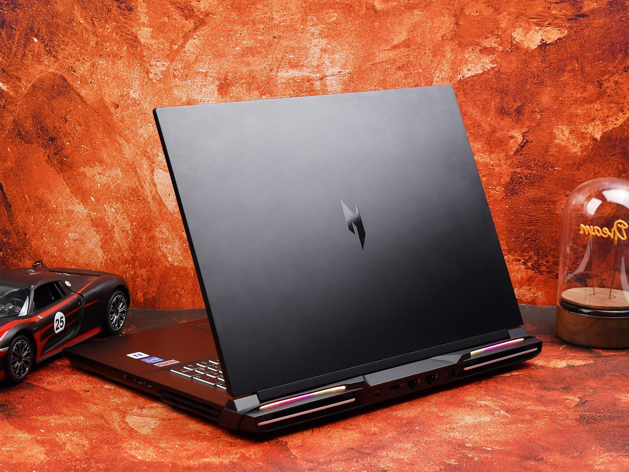 体验暗影骑士·擎7 Pro:283W强力功耗释放带来丝滑游戏体验