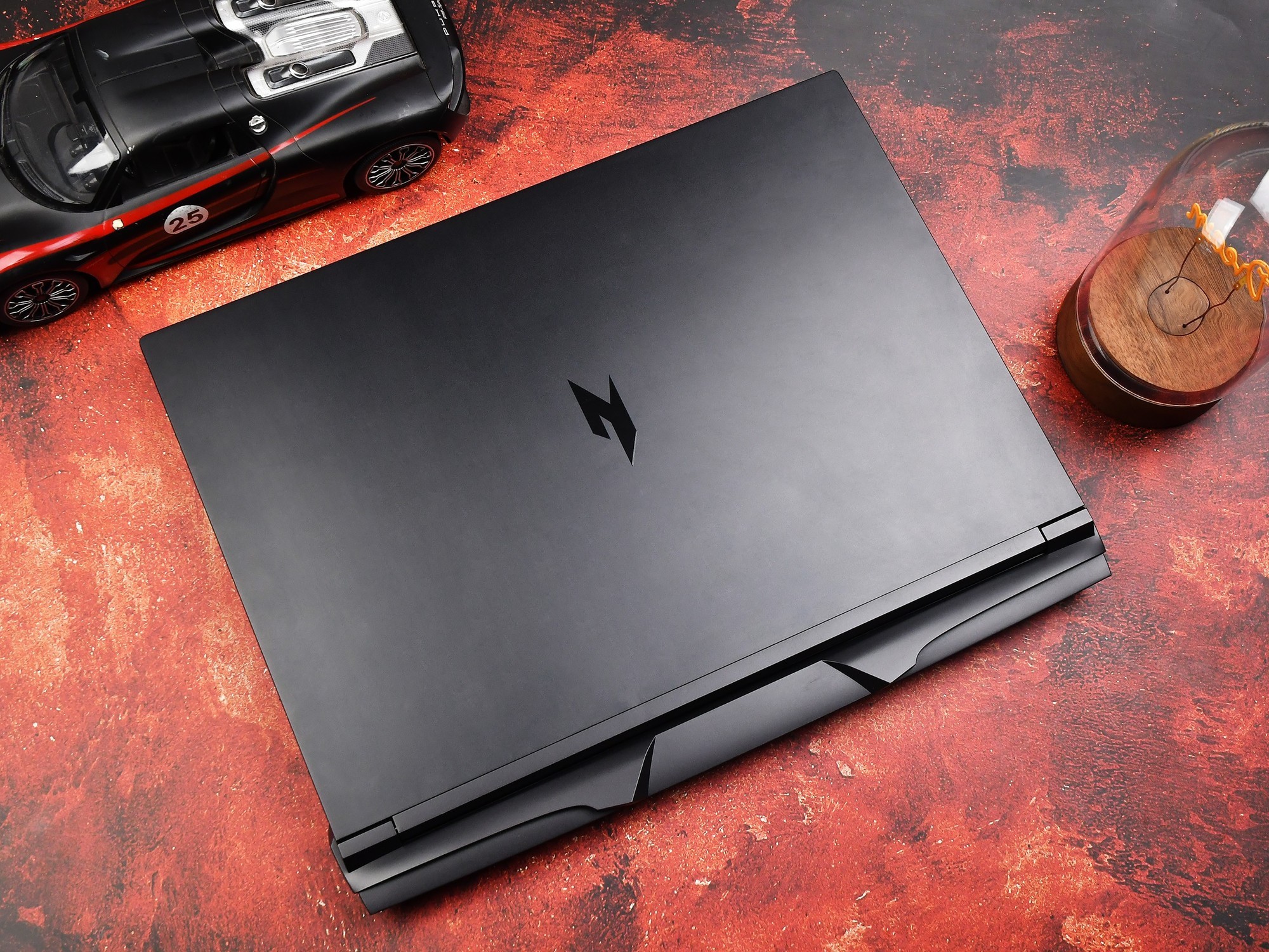 体验暗影骑士·擎7 Pro:283W强力功耗释放带来丝滑游戏体验