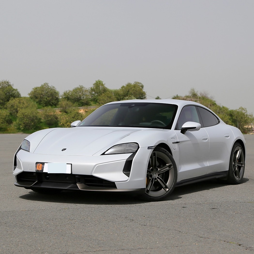 100万内纯电中大型轿车推荐:极氪001到保时捷Taycan全解析