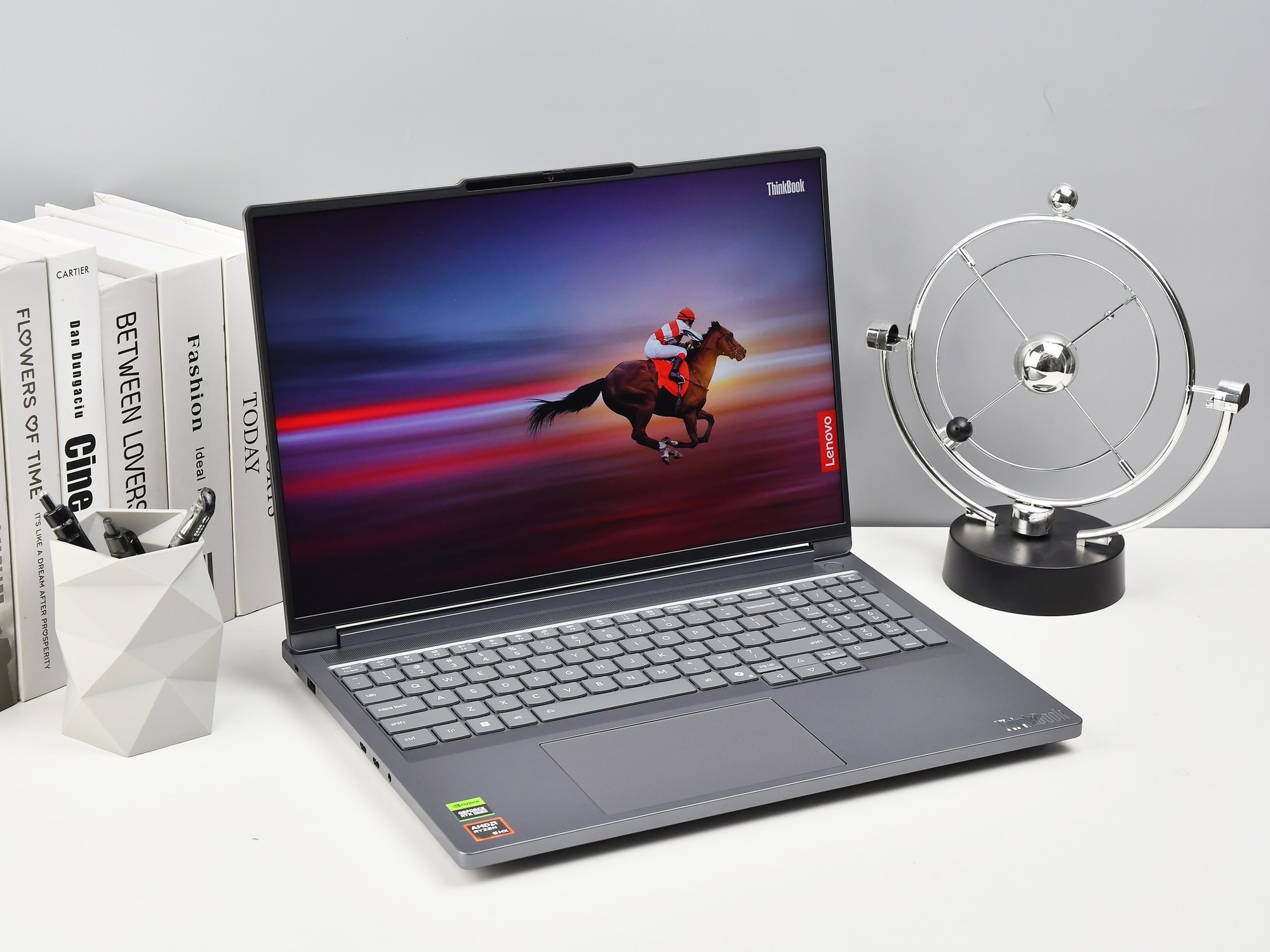 兼顾创意生产力与游戏!上手体验联想ThinkBook 16p 2025 AI元启版