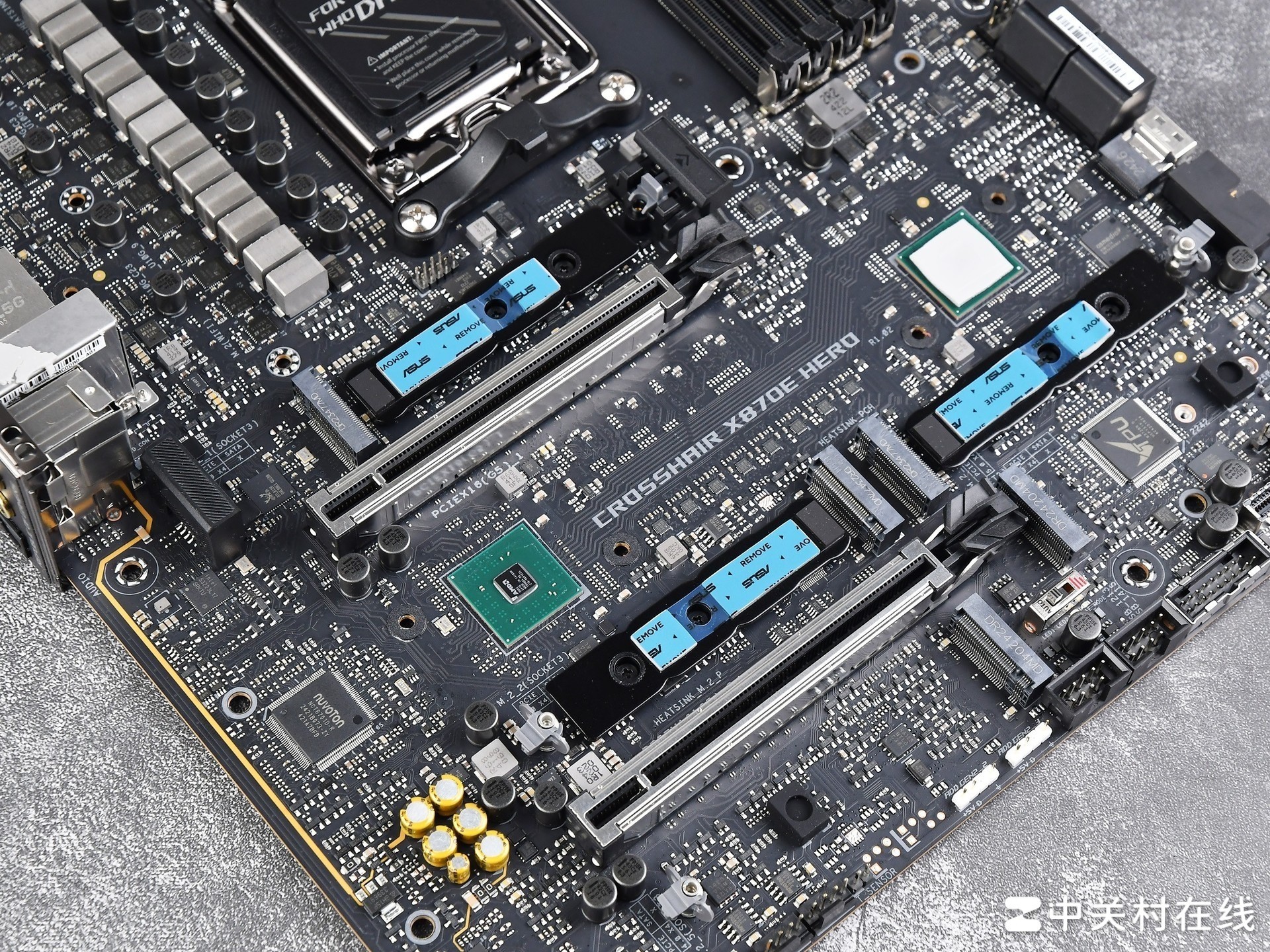AMD9000ߴ ˶ROG X870E HEROײ  ɳƵ8400MTs