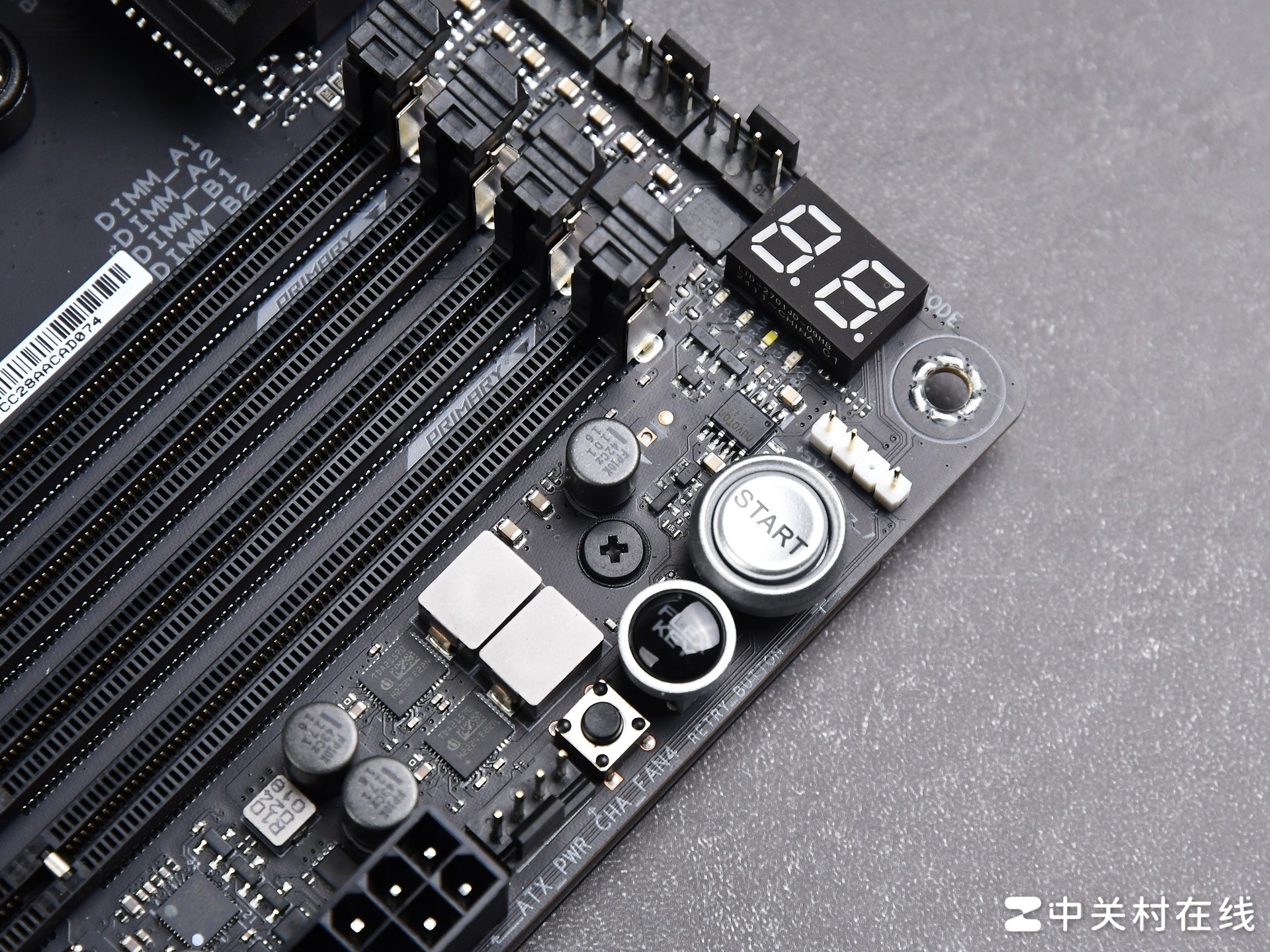 AMD9000ߴ ˶ROG X870E HEROײ  ɳƵ8400MTs