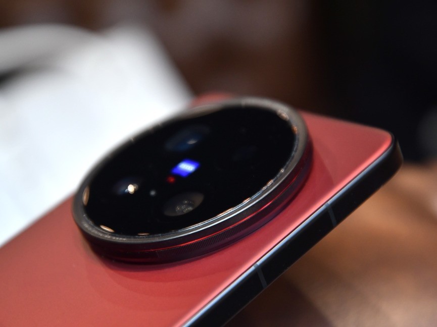 vivo X200 Ultra全面评测：影像深水区的重磅炸弹