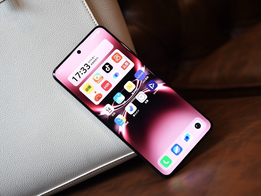 vivo X200 Ultra全面评测：影像深水区的重磅炸弹