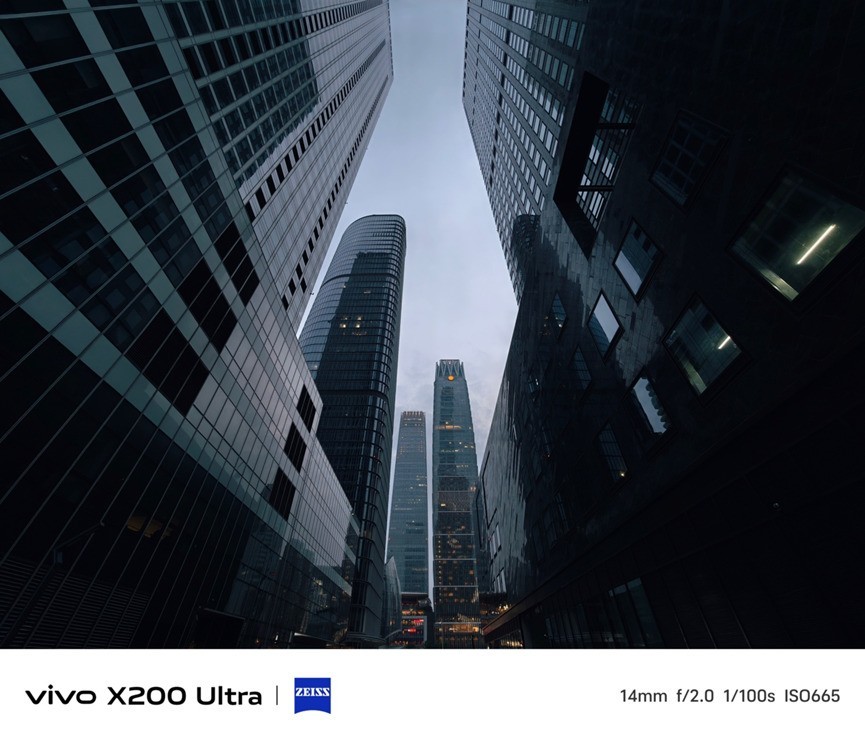 vivo X200 Ultra全面评测：影像深水区的重磅炸弹