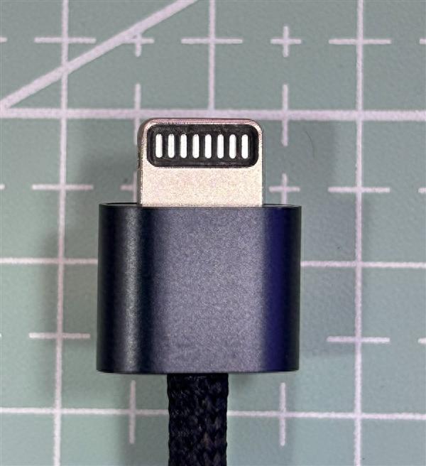 苹果全新头显Vision Air曝光  iPhone15无奈价崩沦为百元机