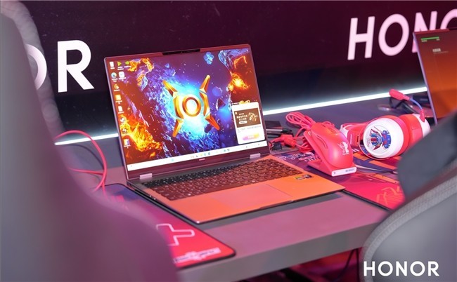 ҫMagicBook Pro 16 HUNTERDreamHack껪 ɴͿֳ