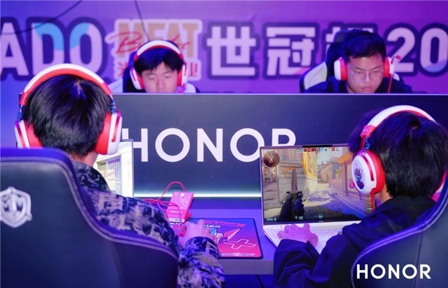 ҫMagicBook Pro 16 HUNTERDreamHack껪 ɴͿֳ