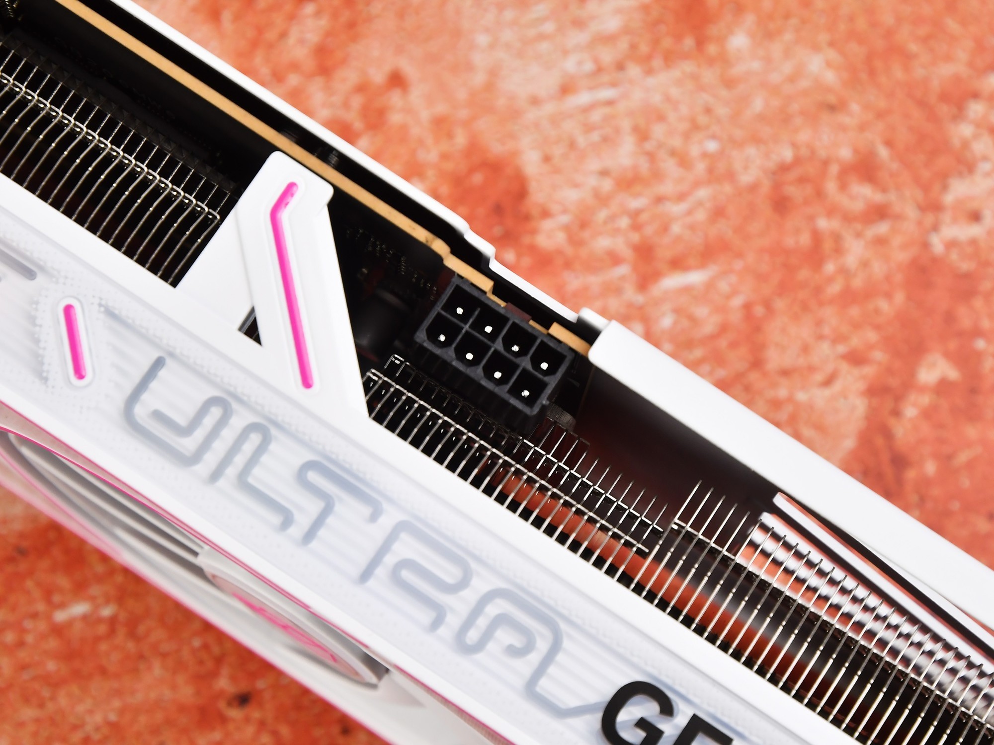 iGame GeForce RTX 5060 Ultra W OCԿ ը1080p 200֡