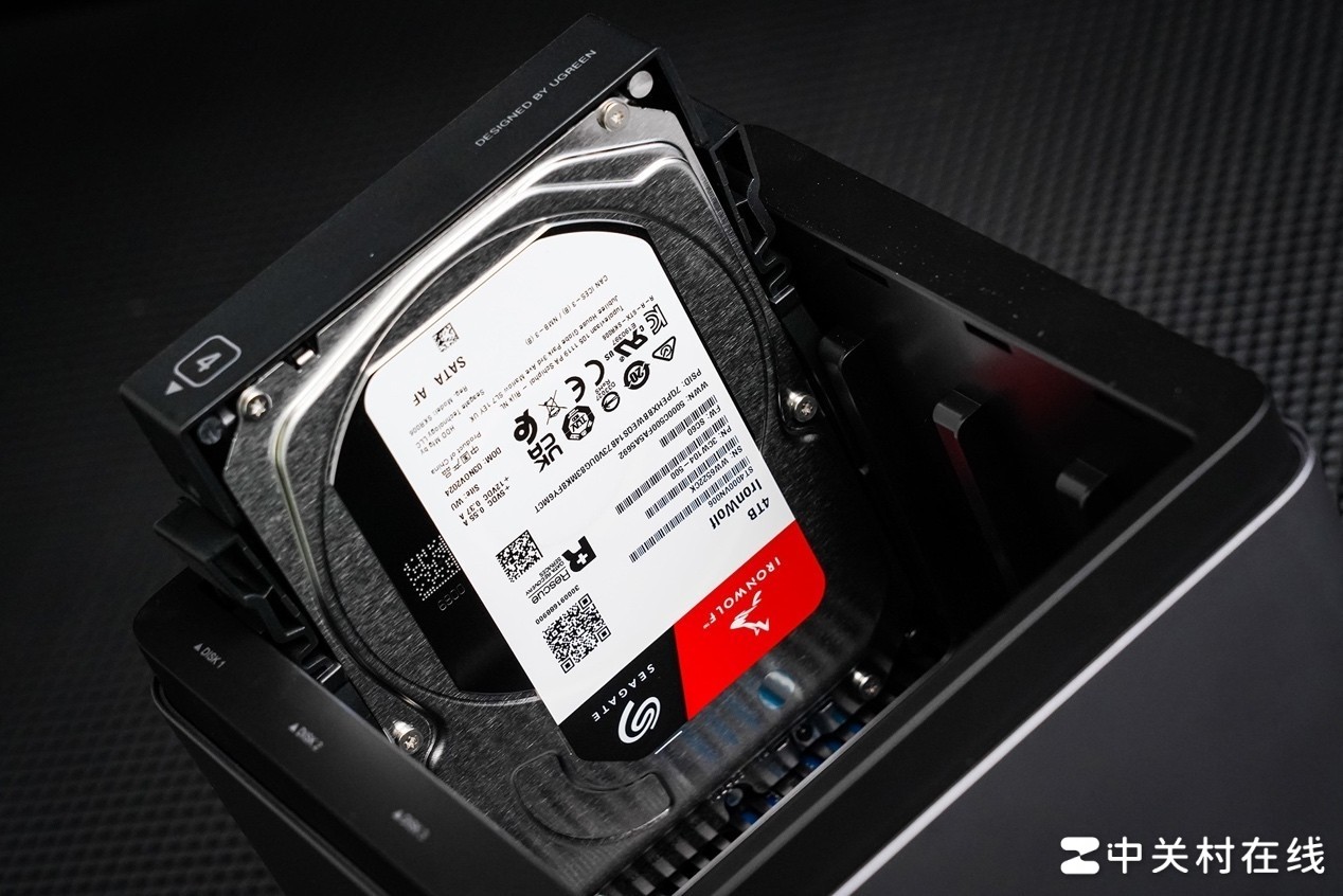 NAS˽DH4300 Plus ̼ͥɴ