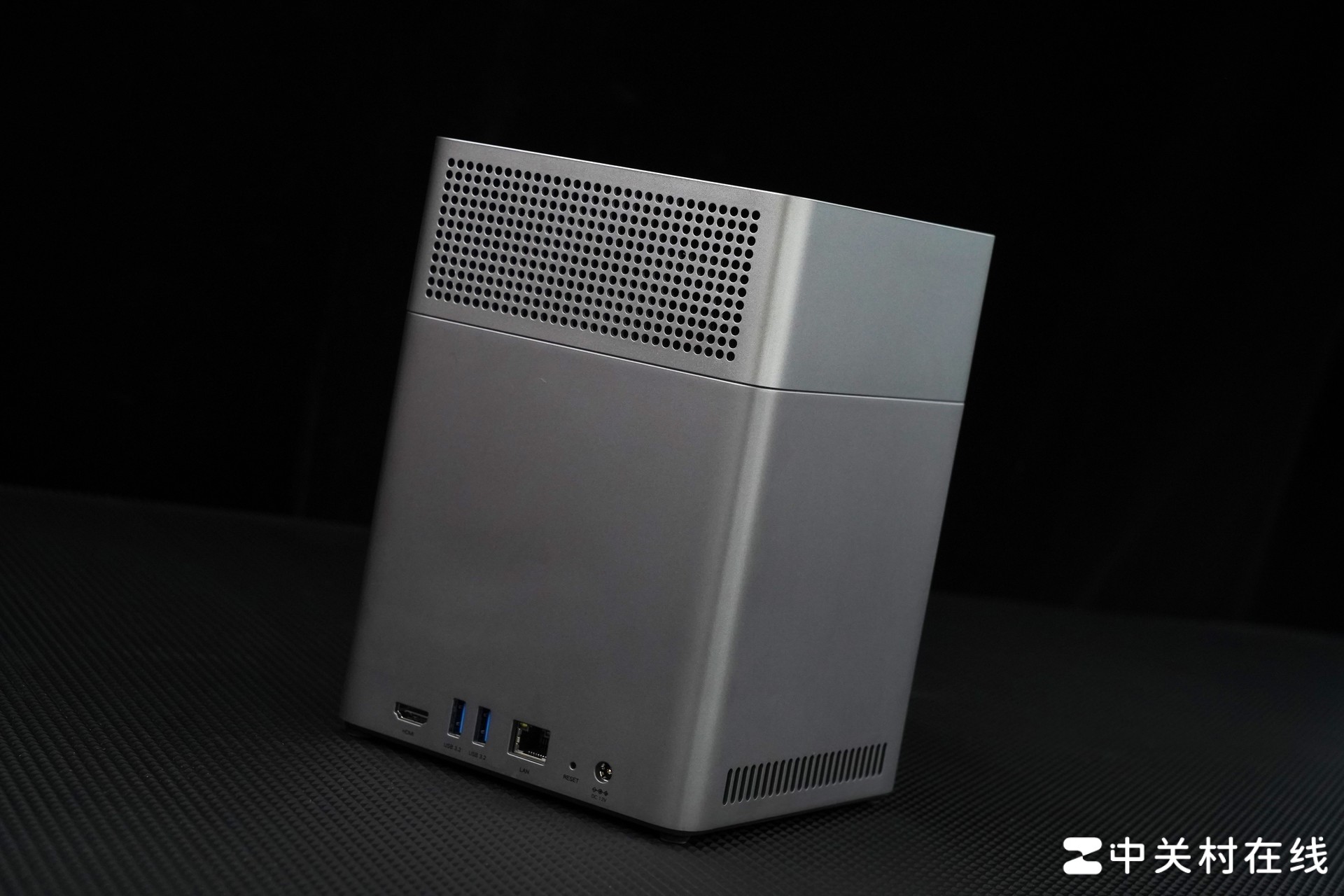 NAS˽DH4300 Plus ̼ͥɴ