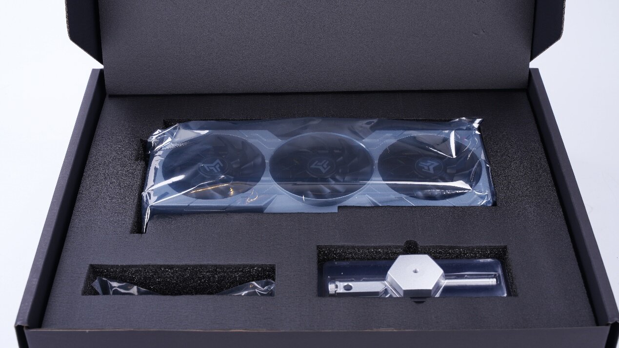 ӰRTX 4070 Ti SUPERʦPLUS OC