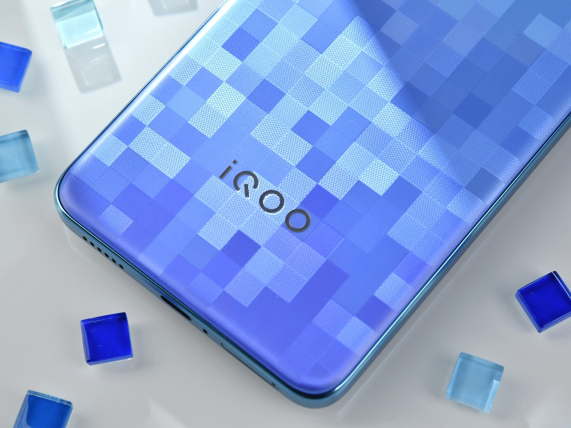 iQOO Neo10 Pro+全面评测 双芯战神的超神之作