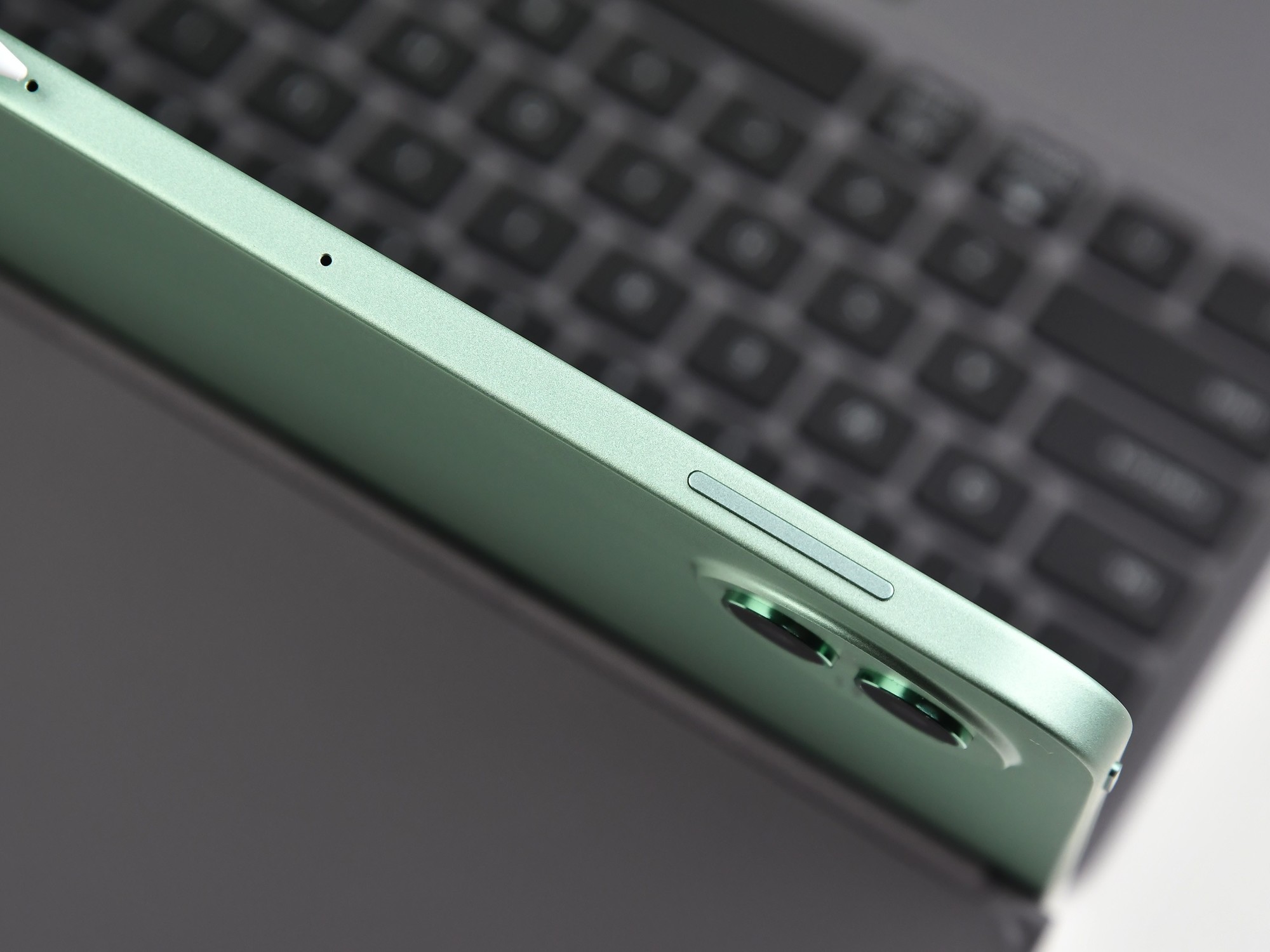 iQOO Pad5 Pro深度评测:从“大号手机”到全能旗舰,安卓平板的进化标杆