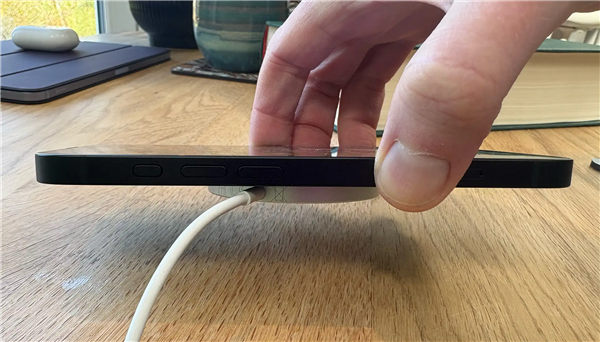 iPhone 16e֧MagSafe߳磺Ŀû߳