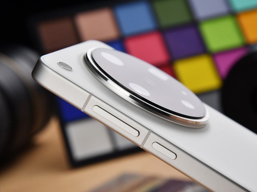 全新OPPO Find X8系列开箱上手:全系直屏,打造趁手称心好体验