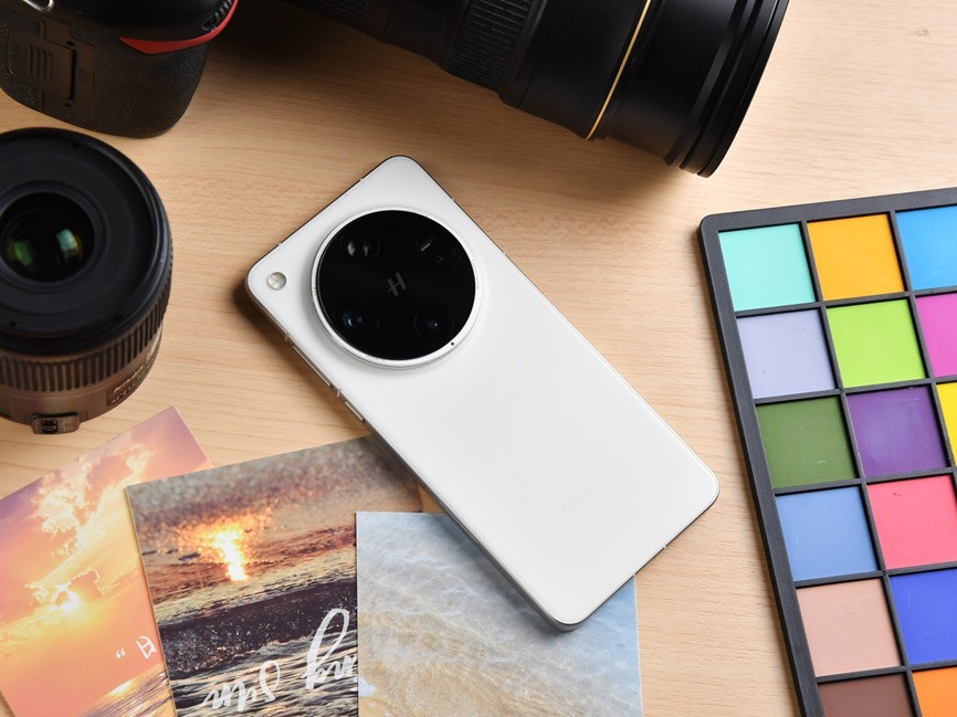 全新OPPO Find X8系列开箱上手:全系直屏,打造趁手称心好体验