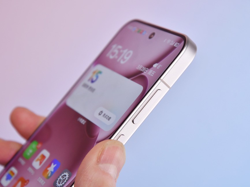 全新OPPO Find X8系列开箱上手:全系直屏,打造趁手称心好体验