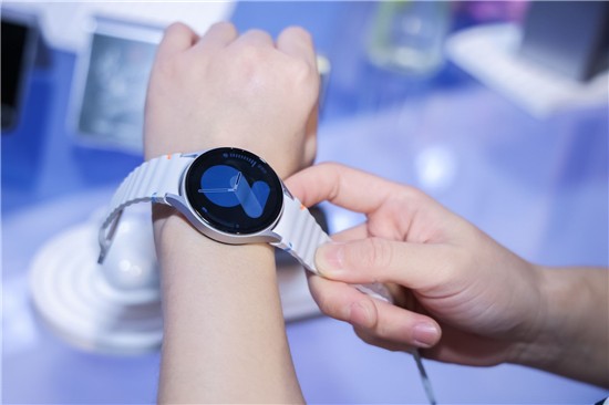 ѧ Galaxy Watch7