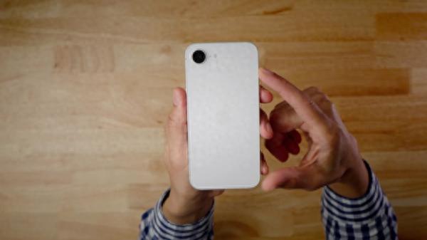曝苹果在巴西组装iPhone 16e  前辈机皇价比百元机让路