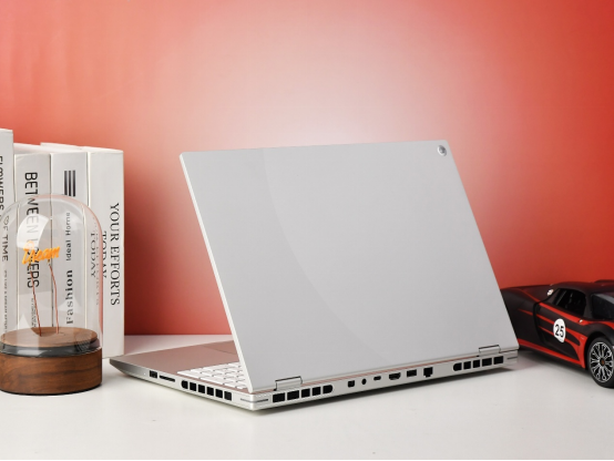   iGame��Ϸ�����㳬Ԥ�ڣ�iGame M15 Origo�ᱡȫ����Ϸ������