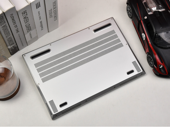   iGame��Ϸ�����㳬Ԥ�ڣ�iGame M15 Origo�ᱡȫ����Ϸ������